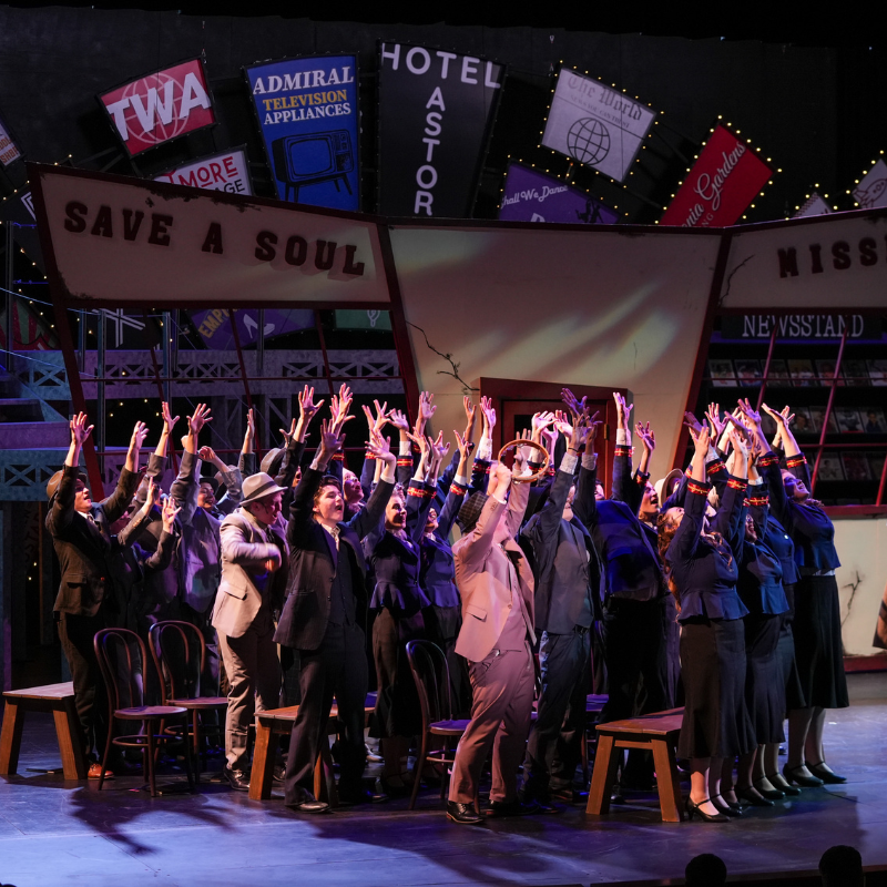 guys-dolls-chorus
