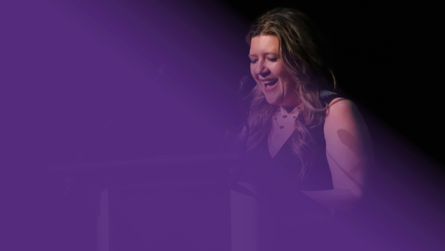 gradient-header-jillian